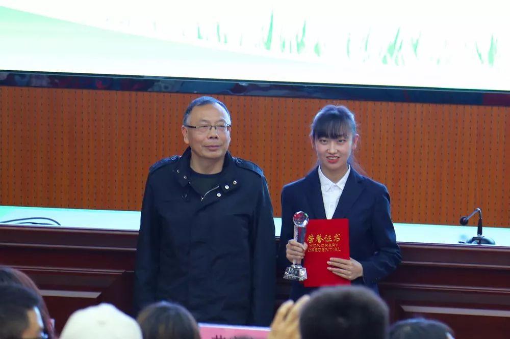 宁夏阳光下的温馨故事