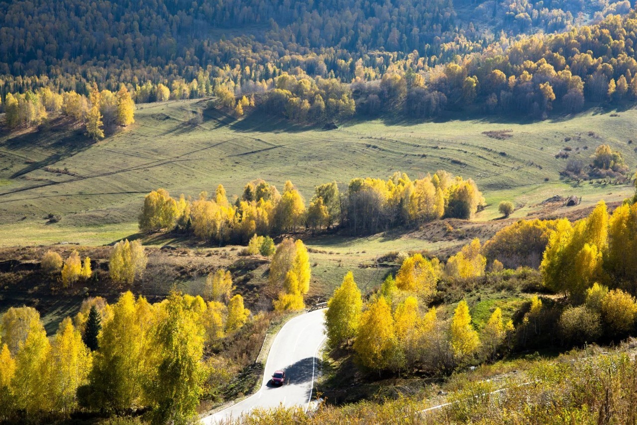 夕阳下的维吾尔风情独白