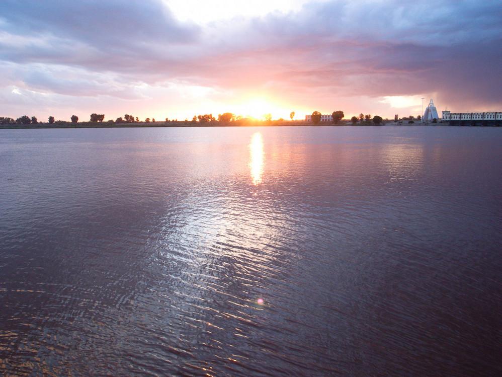 巴彦淖尔,力量之源与自信成就之路