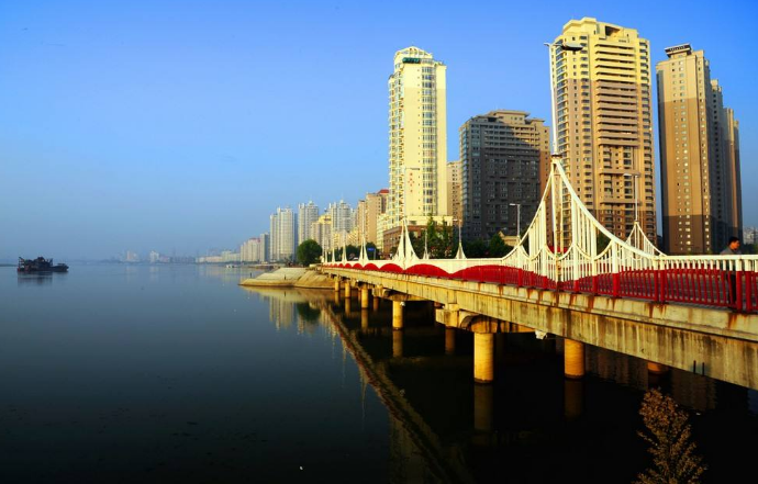 丹东,友谊纽带下的温馨日常